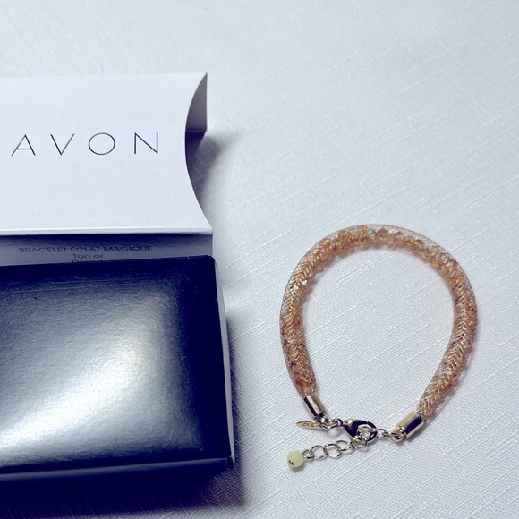 Avon Elegant Gold-Toned Bracelet. Wishing Dust Sparkle Bracelet. Gold. - Picture 1 of 4